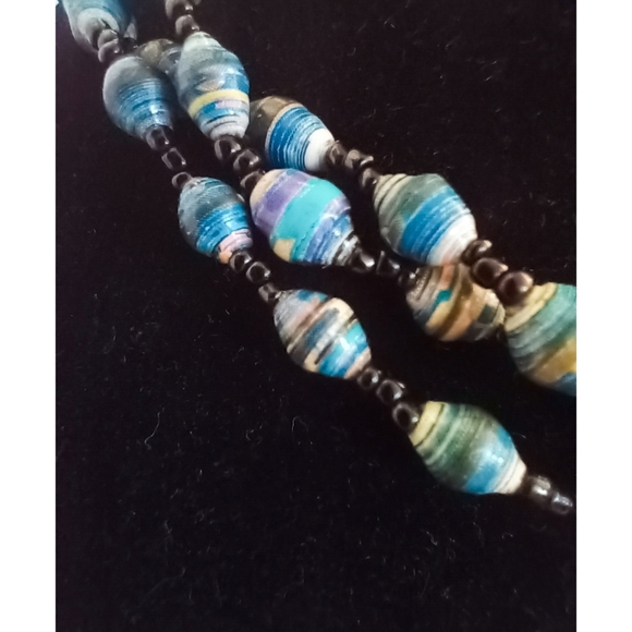 Elegant Blue Beaded Necklace Made In Uganda Ethnic Inspired - Picture 4 of 6